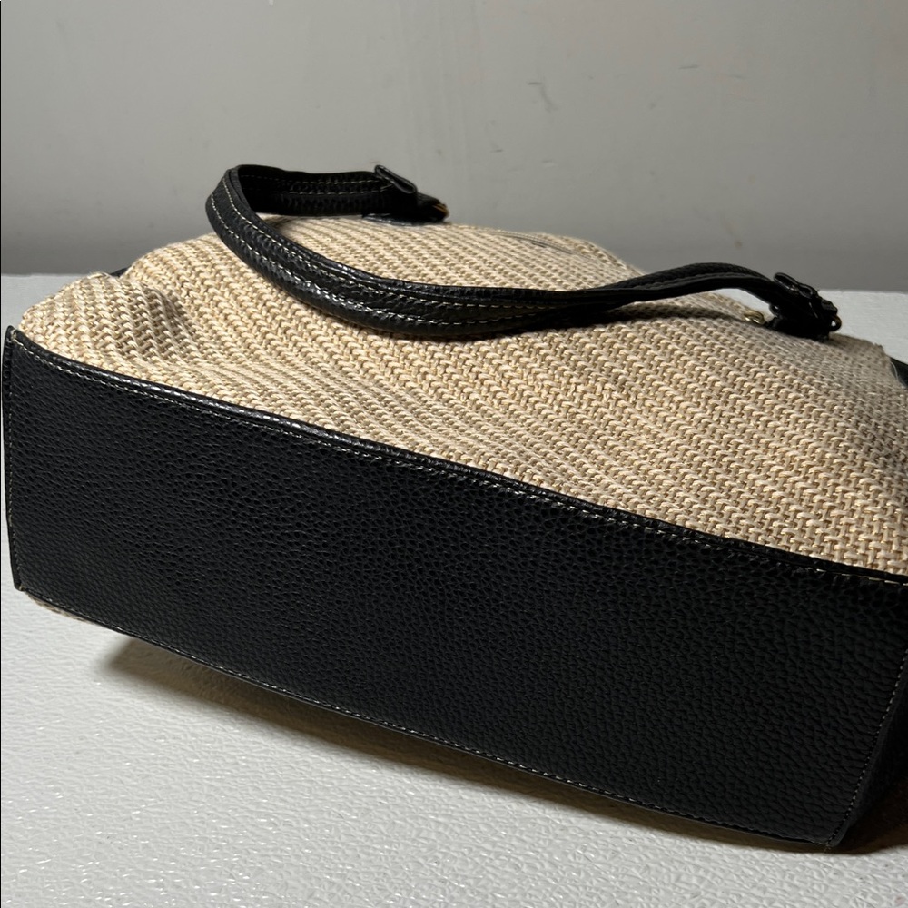 Multicolor Weaved Patterned Tote Bag with Black Accents New no tags - Picture 7 of 8